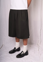 PLEATED TRACK SHORTS - BLACK