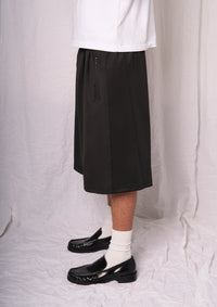 PLEATED TRACK SHORTS - BLACK